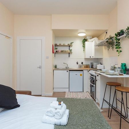 Ferienwohnung Cosy 1 Bed Flat Near City Centre Edinburgh Exterior foto